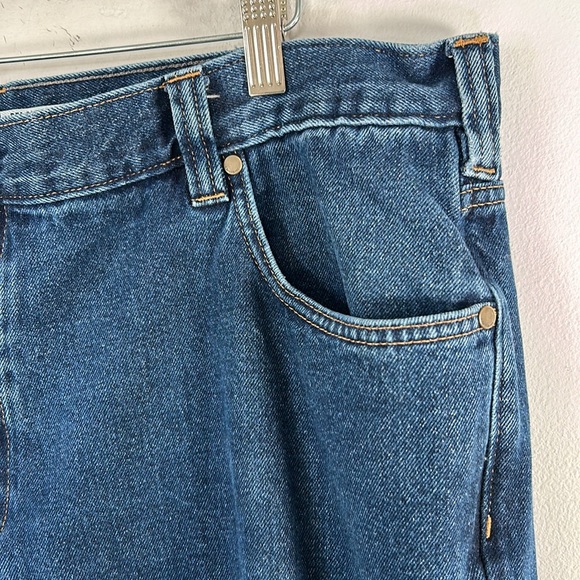 Carhartt Relaxed Fit 42x32 Straight Leg Heavy Duty Cotton Classic Denim Jeans - Picture 7 of 16